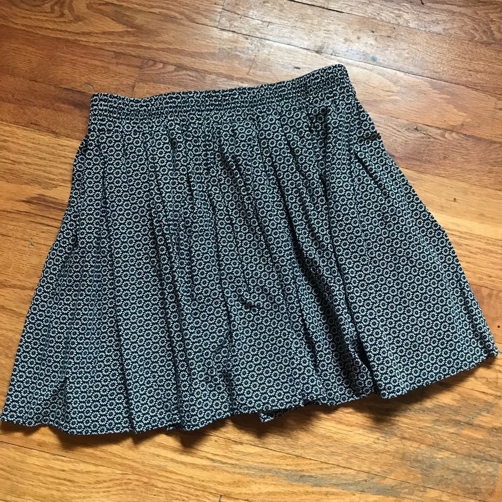 Brandy Melville black and white flower skirt